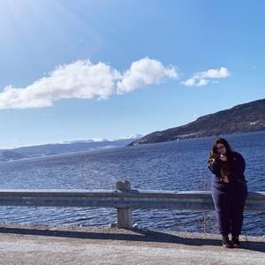 Meet your Posher, Abbey